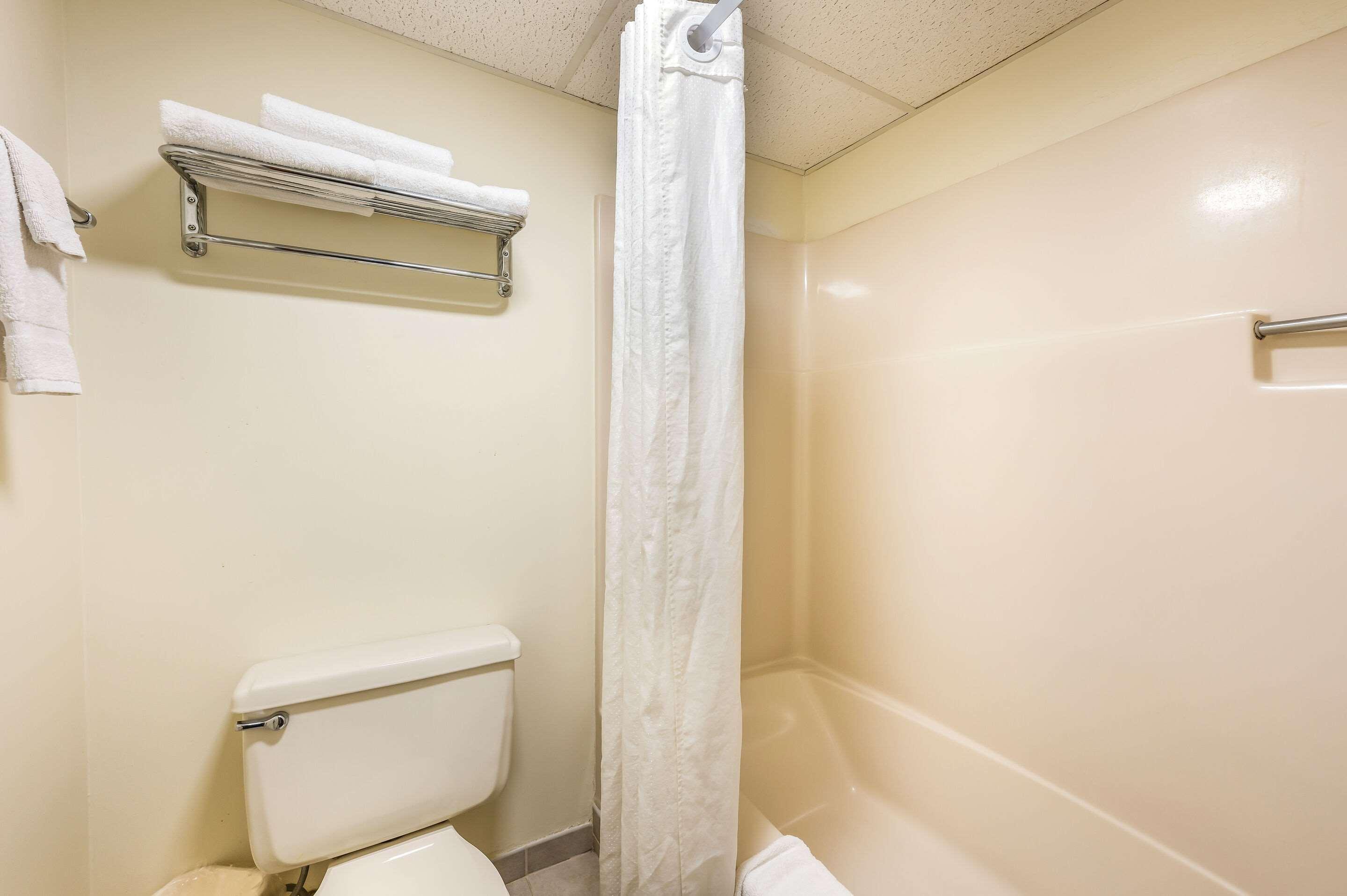 Econo Lodge Quakertown Buitenkant foto
