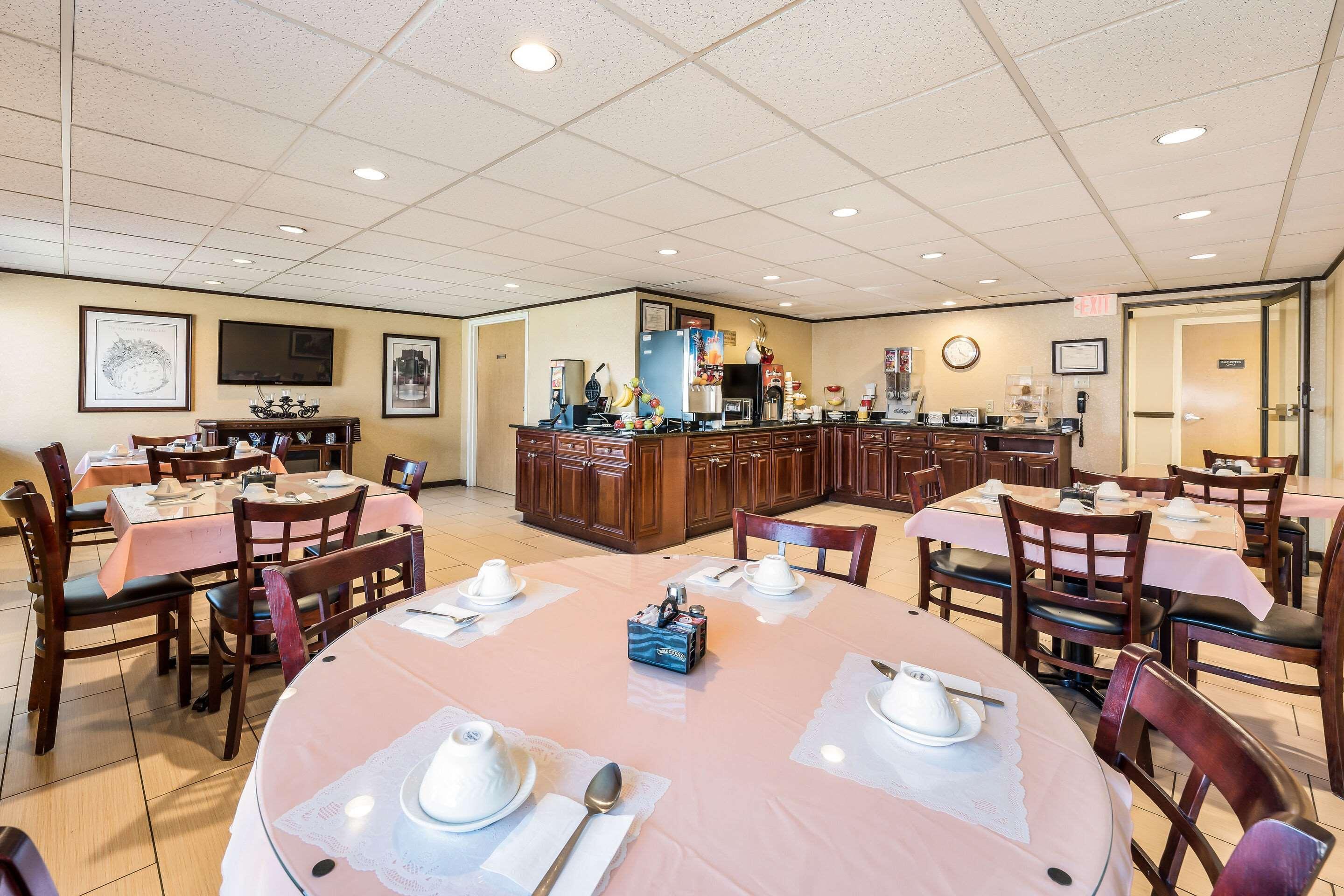 Econo Lodge Quakertown Buitenkant foto