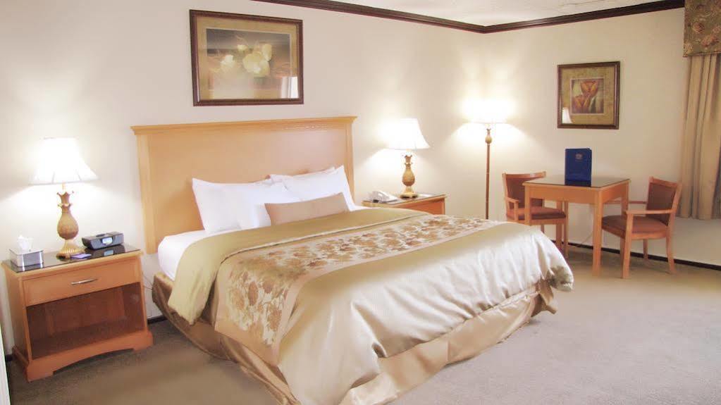 Econo Lodge Quakertown Buitenkant foto